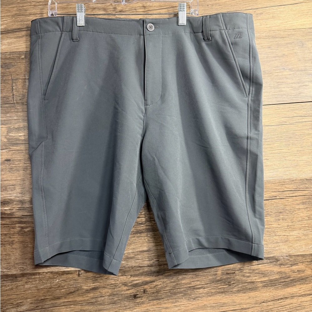 ZYIA Men's Charcoal Flat Front Shorts